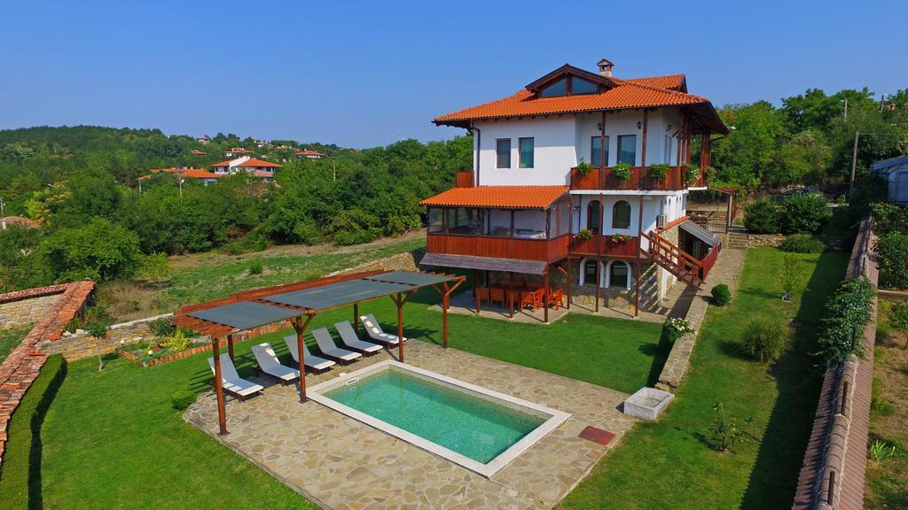 Guest House Diabora อาร์บานาซิ ห้อง รูปภาพ