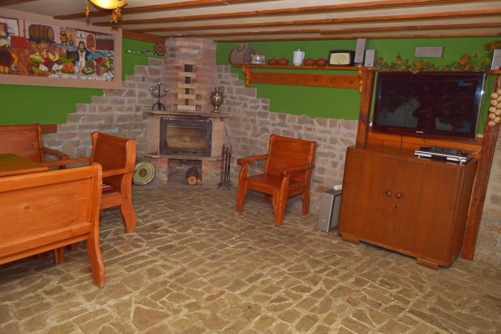 Guest House Diabora อาร์บานาซิ ภายนอก รูปภาพ