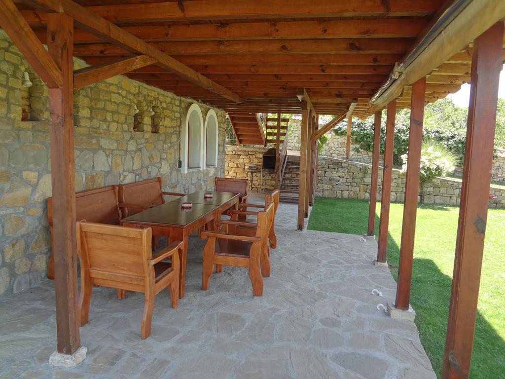 Guest House Diabora อาร์บานาซิ ภายนอก รูปภาพ