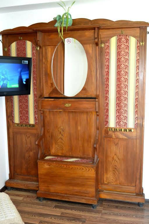 Guest House Diabora อาร์บานาซิ ภายนอก รูปภาพ