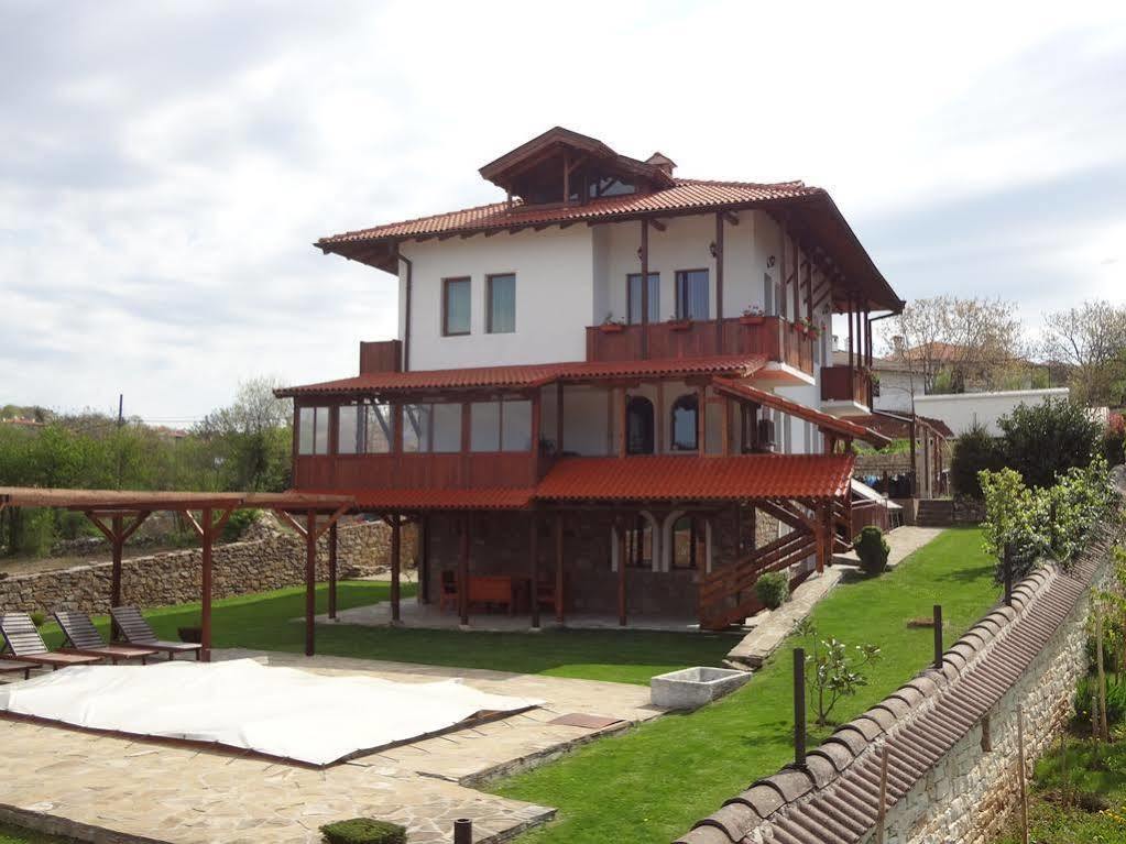 Guest House Diabora อาร์บานาซิ ภายนอก รูปภาพ